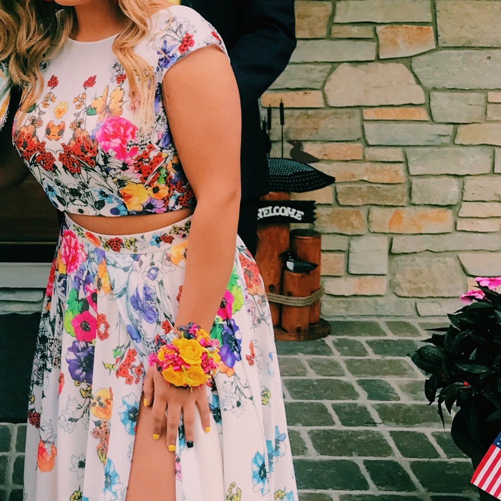 Prom Dress - Picture 3 of 6